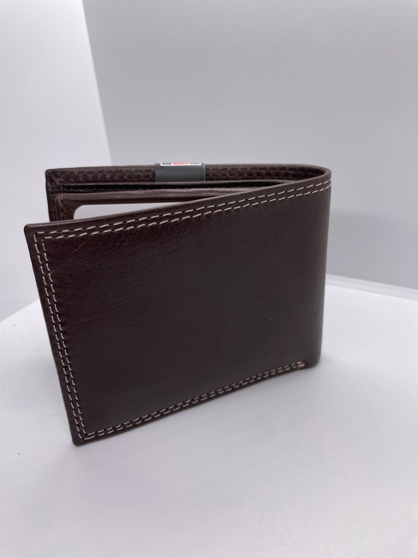 Paul & Taylor bi-fold men’s wallets